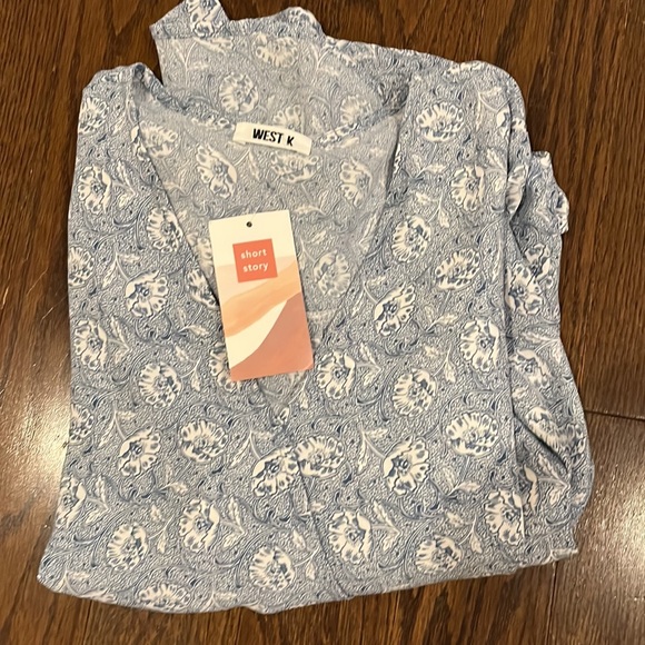 West K high low blouse with tie sleeves- NWT - Picture 7 of 10